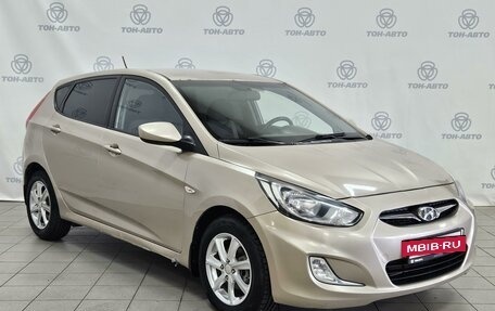 Hyundai Solaris II рестайлинг, 2013 год, 720 000 рублей, 3 фотография