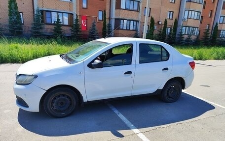 Renault Logan II, 2018 год, 390 000 рублей, 4 фотография