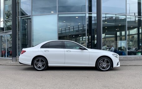 Mercedes-Benz E-Класс, 2019 год, 3 533 000 рублей, 6 фотография