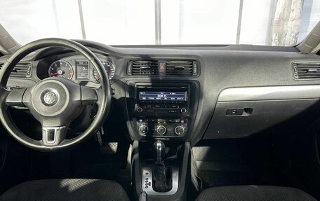 Volkswagen Jetta VI, 2013 год, 749 000 рублей, 13 фотография