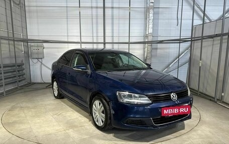 Volkswagen Jetta VI, 2013 год, 749 000 рублей, 3 фотография