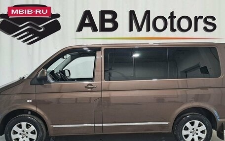 Volkswagen Caravelle T5, 2011 год, 2 100 000 рублей, 4 фотография