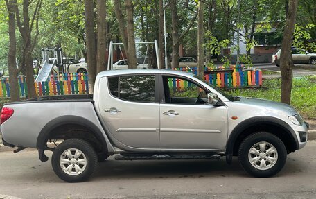 Mitsubishi L200 IV рестайлинг, 2011 год, 1 230 000 рублей, 2 фотография