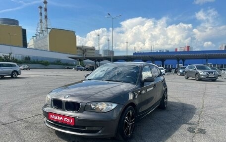 BMW 1 серия, 2009 год, 799 000 рублей, 1 фотография