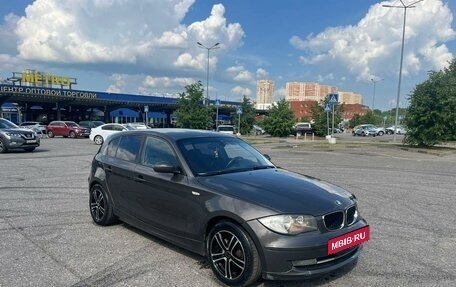 BMW 1 серия, 2009 год, 799 000 рублей, 3 фотография