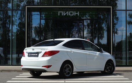 Hyundai Solaris II рестайлинг, 2015 год, 1 100 000 рублей, 3 фотография