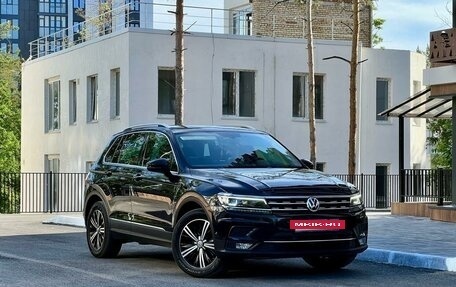 Volkswagen Tiguan II, 2017 год, 3 110 000 рублей, 2 фотография