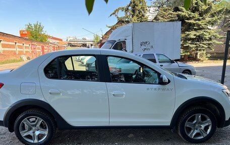 Renault Logan II, 2019 год, 1 299 000 рублей, 8 фотография