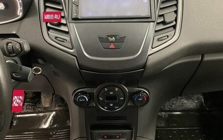 Ford Fiesta, 2015 год, 770 000 рублей, 13 фотография