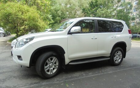 Toyota Land Cruiser Prado 150 рестайлинг 2, 2011 год, 2 550 000 рублей, 1 фотография