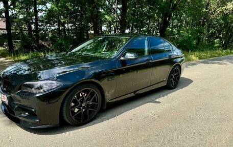 BMW 5 серия, 2015 год, 2 050 000 рублей, 2 фотография