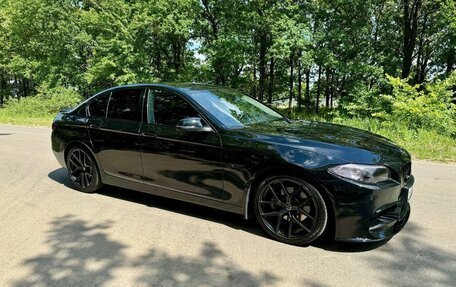 BMW 5 серия, 2015 год, 2 050 000 рублей, 3 фотография