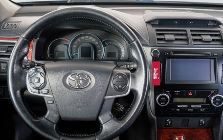 Toyota Camry, 2012 год, 1 999 000 рублей, 13 фотография