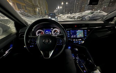 Toyota Camry, 2019 год, 3 449 000 рублей, 6 фотография