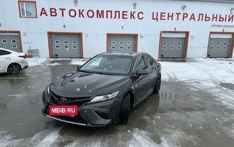 Toyota Camry, 2019 год, 3 449 000 рублей, 7 фотография