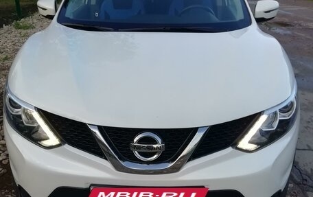 Nissan Qashqai, 2017 год, 1 940 000 рублей, 2 фотография