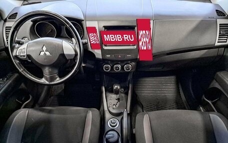 Mitsubishi Outlander III рестайлинг 3, 2011 год, 1 512 900 рублей, 14 фотография