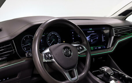 Volkswagen Touareg III, 2019 год, 6 200 000 рублей, 25 фотография