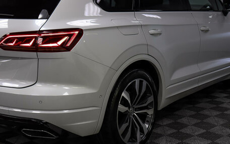 Volkswagen Touareg III, 2019 год, 6 200 000 рублей, 32 фотография