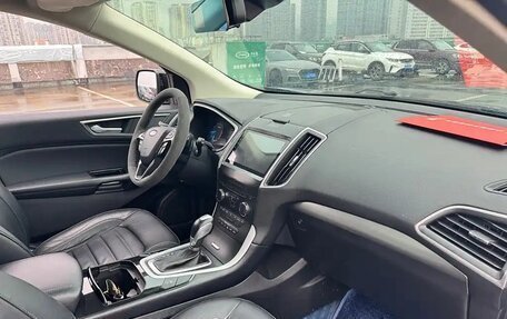 Ford Edge II рестайлинг, 2017 год, 2 380 000 рублей, 11 фотография