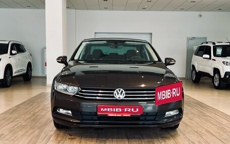 Volkswagen Passat B8 рестайлинг, 2016 год, 1 899 000 рублей, 2 фотография