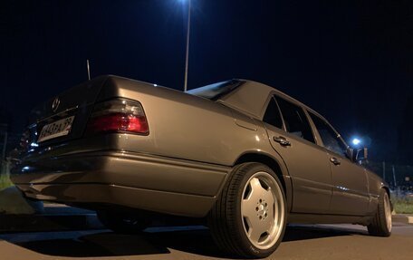 Mercedes-Benz E-Класс, 1993 год, 890 000 рублей, 7 фотография