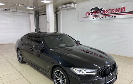 BMW 5 серия, 2020 год, 5 650 000 рублей, 2 фотография