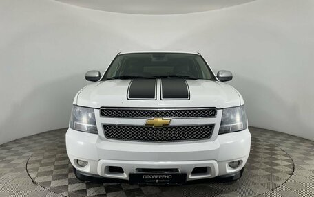 Chevrolet Tahoe III, 2013 год, 2 300 000 рублей, 2 фотография