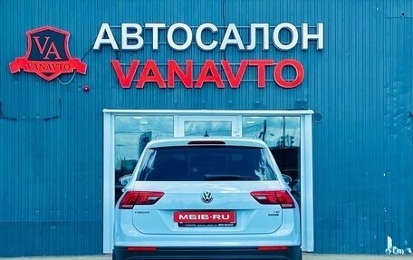 Volkswagen Tiguan II, 2017 год, 2 670 000 рублей, 6 фотография