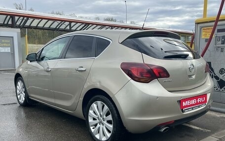 Opel Astra J, 2011 год, 599 000 рублей, 3 фотография