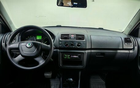 Skoda Fabia II, 2011 год, 799 000 рублей, 13 фотография