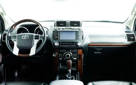 Toyota Land Cruiser Prado 150 рестайлинг 2, 2013 год, 4 217 000 рублей, 11 фотография