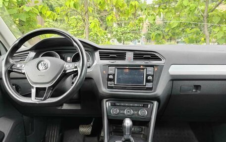 Volkswagen Tiguan II, 2017 год, 3 000 000 рублей, 8 фотография
