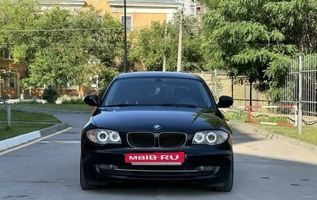 BMW 1 серия, 2011 год, 950 000 рублей, 2 фотография