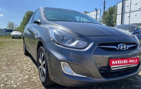 Hyundai Solaris II рестайлинг, 2012 год, 369 000 рублей, 3 фотография