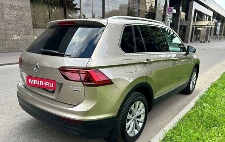 Volkswagen Tiguan II, 2017 год, 2 360 000 рублей, 3 фотография