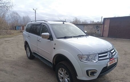 Mitsubishi Pajero Sport II рестайлинг, 2013 год, 1 930 000 рублей, 3 фотография