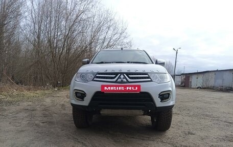 Mitsubishi Pajero Sport II рестайлинг, 2013 год, 1 930 000 рублей, 2 фотография