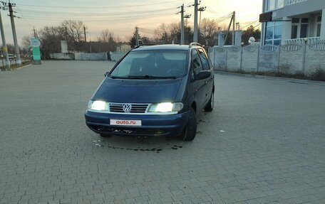 Volkswagen Sharan I рестайлинг, 1997 год, 480 000 рублей, 3 фотография