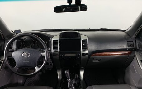 Toyota Land Cruiser Prado 120 рестайлинг, 2006 год, 1 890 000 рублей, 13 фотография