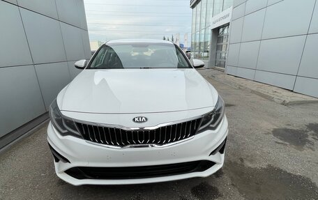 KIA Optima IV, 2019 год, 1 600 000 рублей, 2 фотография