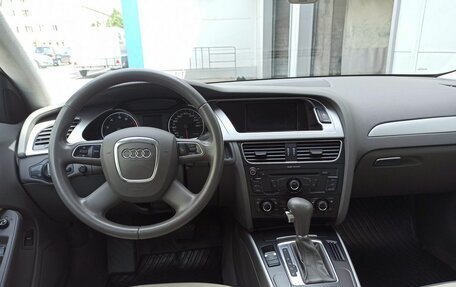 Audi A4, 2011 год, 1 319 000 рублей, 10 фотография