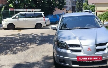 Mitsubishi Outlander III рестайлинг 3, 2006 год, 800 000 рублей, 3 фотография