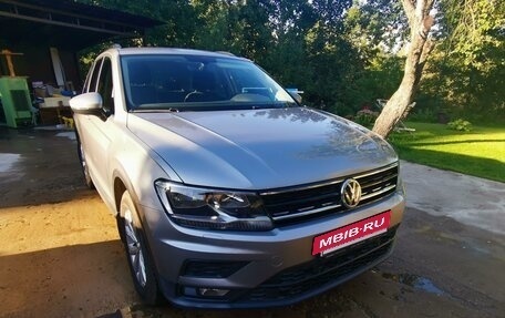 Volkswagen Tiguan II, 2018 год, 2 750 000 рублей, 3 фотография