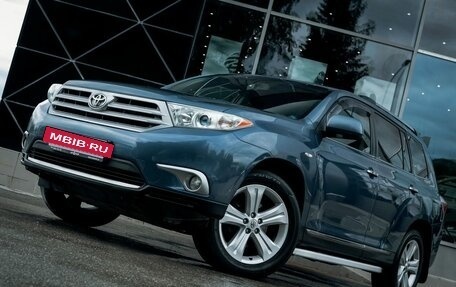 Toyota Highlander III, 2011 год, 2 100 000 рублей, 10 фотография