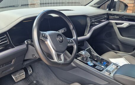 Volkswagen Touareg III, 2018 год, 6 000 000 рублей, 11 фотография