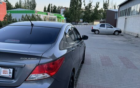 Hyundai Solaris II рестайлинг, 2013 год, 610 000 рублей, 3 фотография