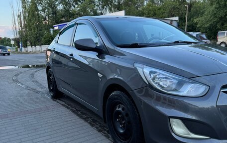 Hyundai Solaris II рестайлинг, 2013 год, 610 000 рублей, 4 фотография