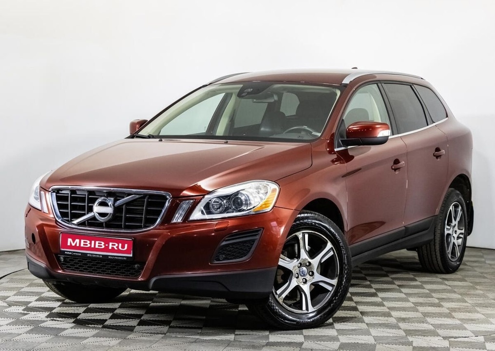 Volvo XC60 II Deluxe 2.0 AT