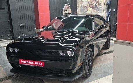 Dodge Challenger III рестайлинг 2, 2020 год, 4 250 000 рублей, 33 фотография